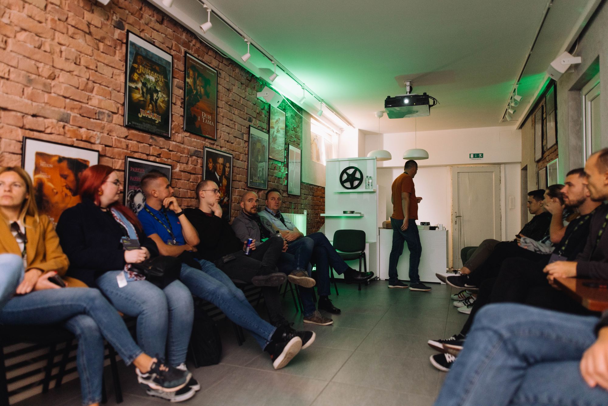 The Geek Gathering - DIY Smart Home